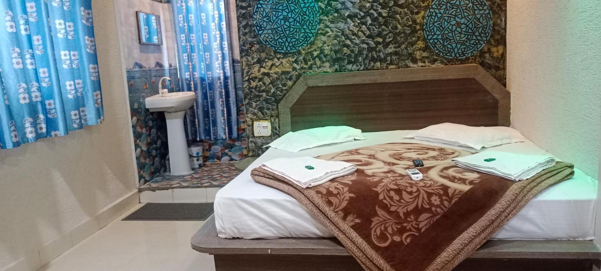 New Hotel Rajvihar Pachmarhī エクステリア 写真